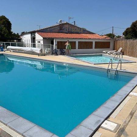 Mobil Home à Meschers au camping l'Escale proche de Royan Extérieur photo